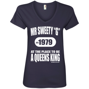 SWEETY "G" A QUEENS KING (Rapamania Collection) Ladies' V-Neck T-Shirt