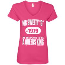 SWEETY "G" A QUEENS KING (Rapamania Collection) Ladies' V-Neck T-Shirt