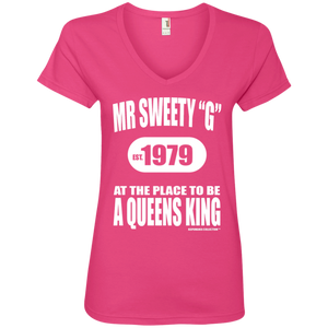 SWEETY "G" A QUEENS KING (Rapamania Collection) Ladies' V-Neck T-Shirt