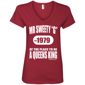 SWEETY "G" A QUEENS KING (Rapamania Collection) Ladies' V-Neck T-Shirt